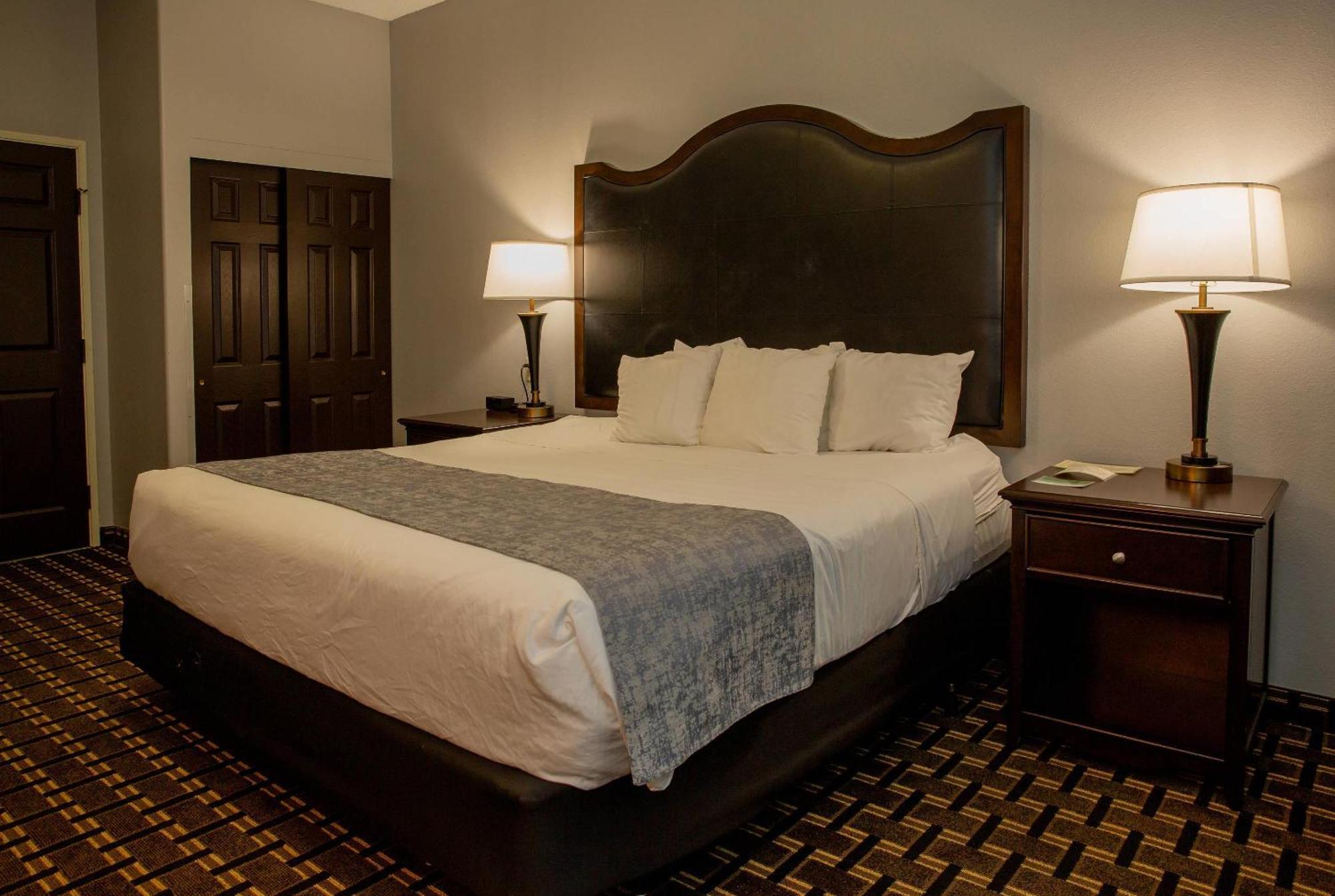 Evangeline Downs Hotel, Ascend Hotel Collection Опелусас Экстерьер фото