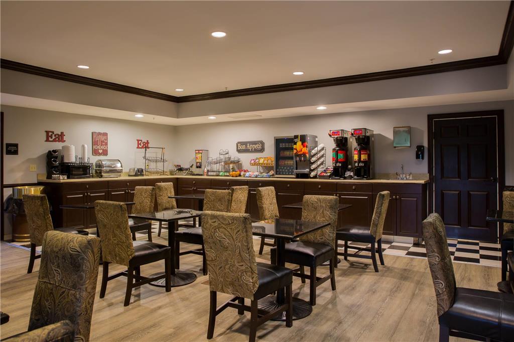 Evangeline Downs Hotel, Ascend Hotel Collection Опелусас Ресторан фото
